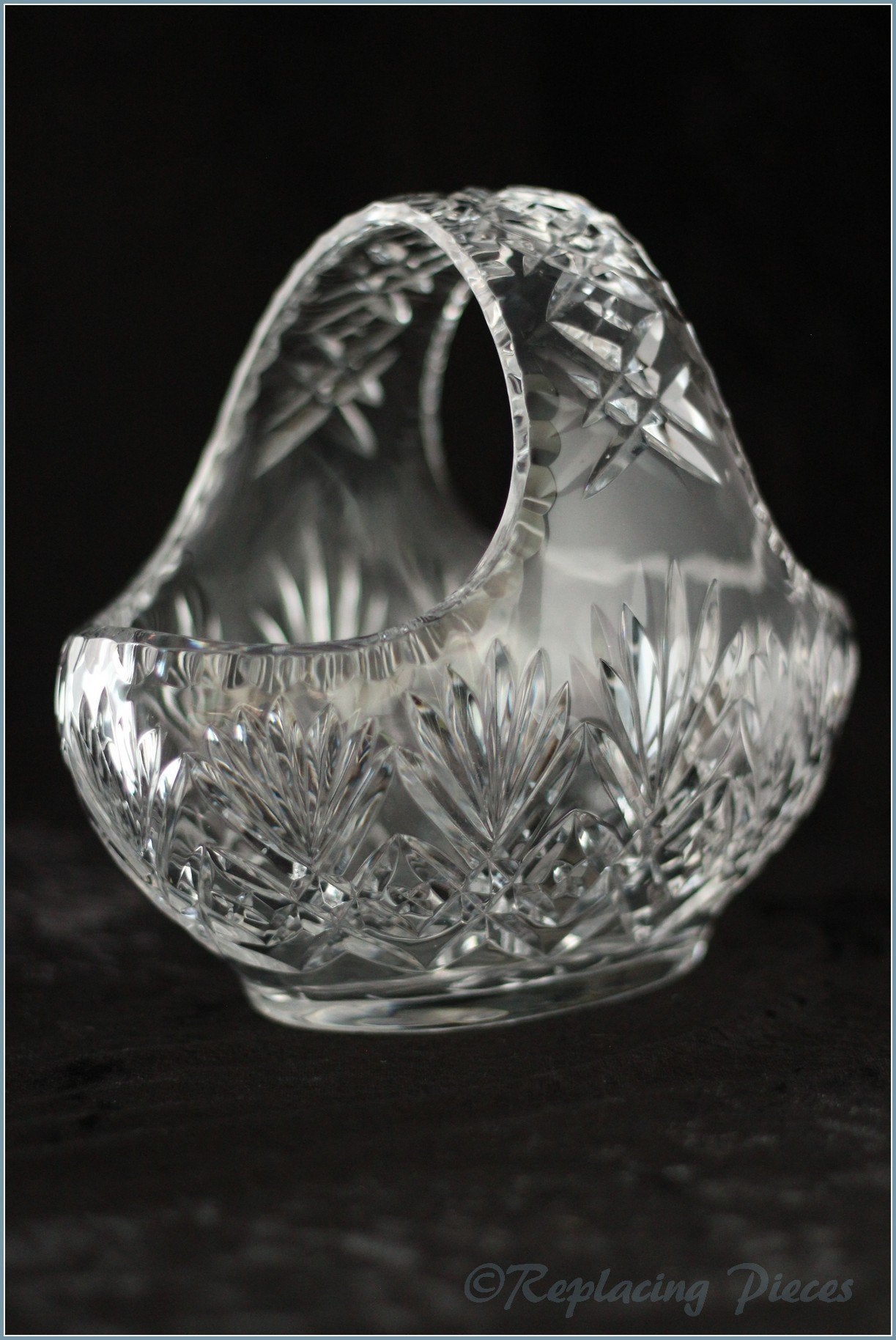 (RDU1) Royal Doulton - Basket