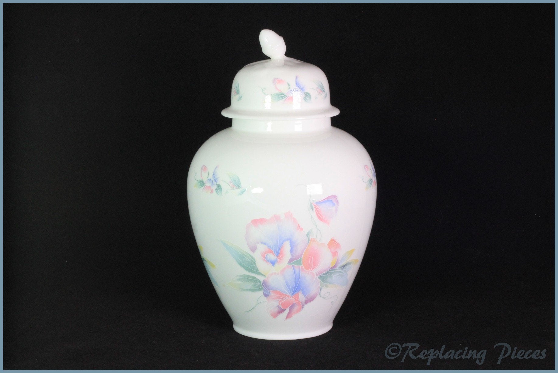 Aynsley - Little Sweetheart - Lidded Vase (large)