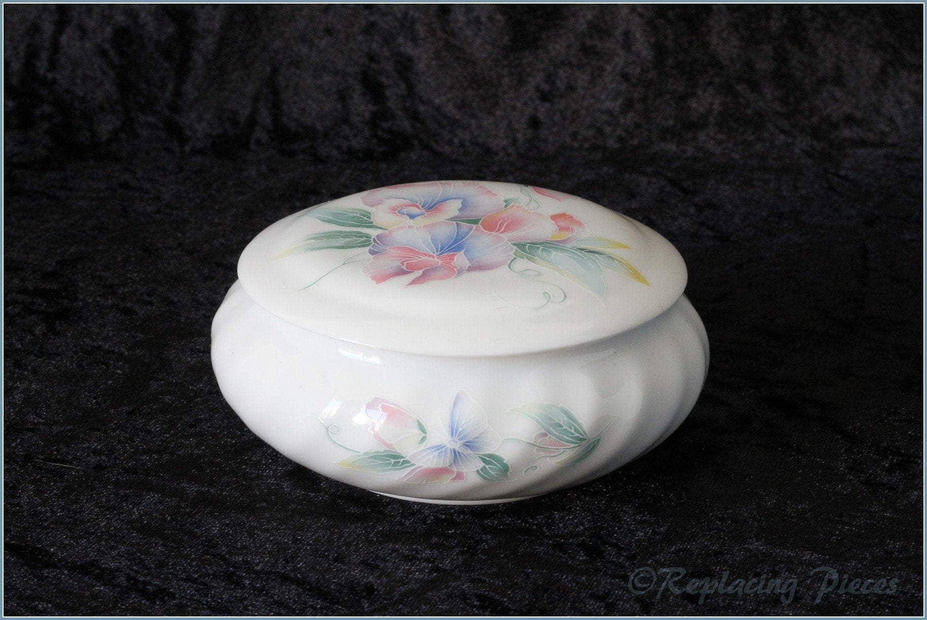 Aynsley - Little Sweetheart - Lidded Box