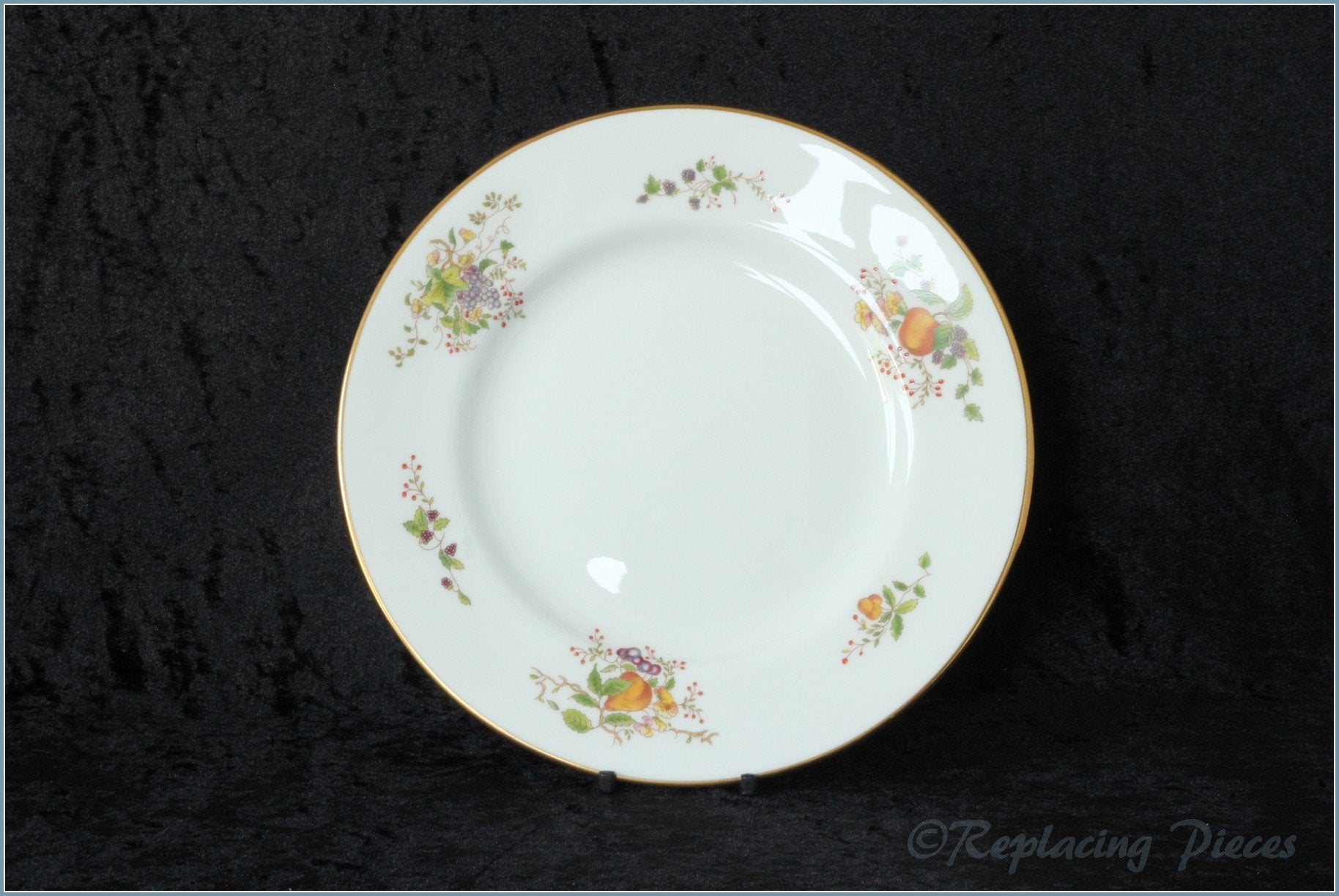 Coalport - Wenlock Fruit (Gold Edge) - 6 1/4
